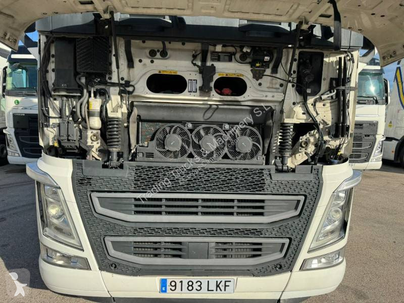 Cabeza tractora Volvo 460