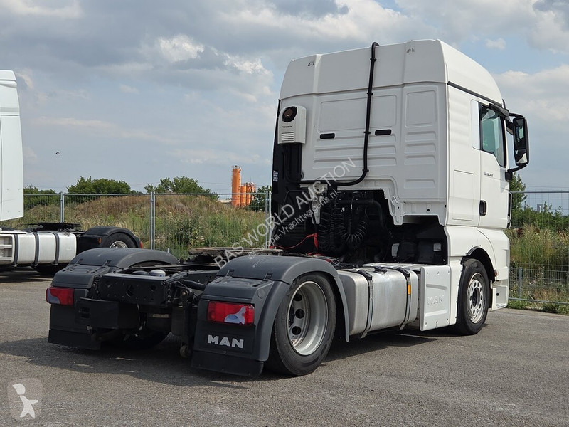 Traktor MAN 18.460