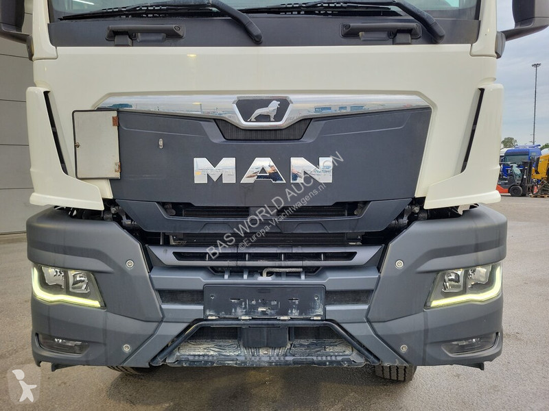 Traktor MAN 18.470