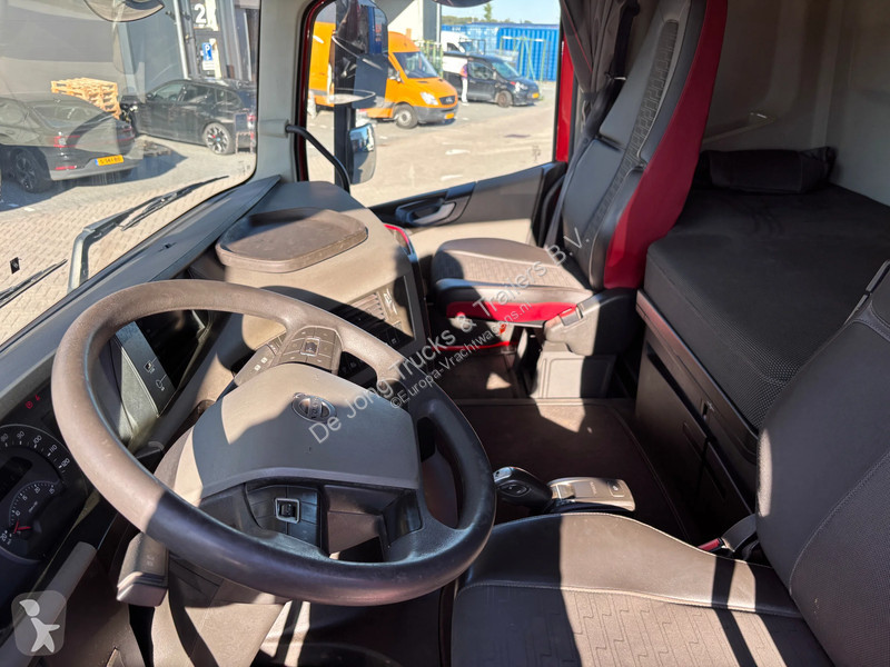 Traktor Volvo 13420 Globetrotter / 331.938 km!