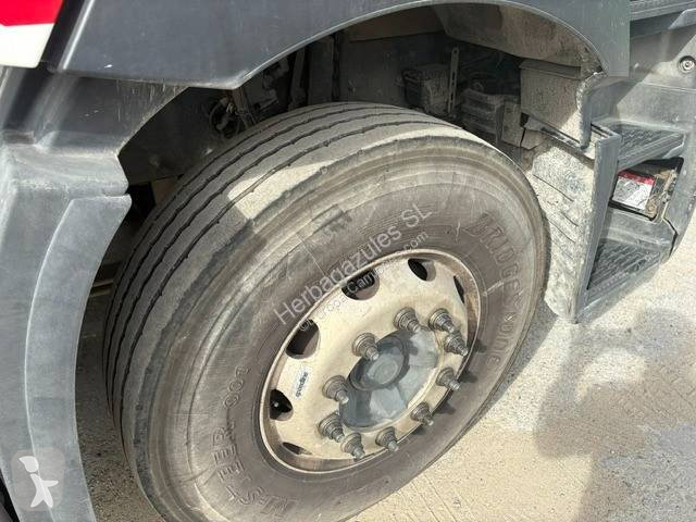 Cabeza tractora Renault 460