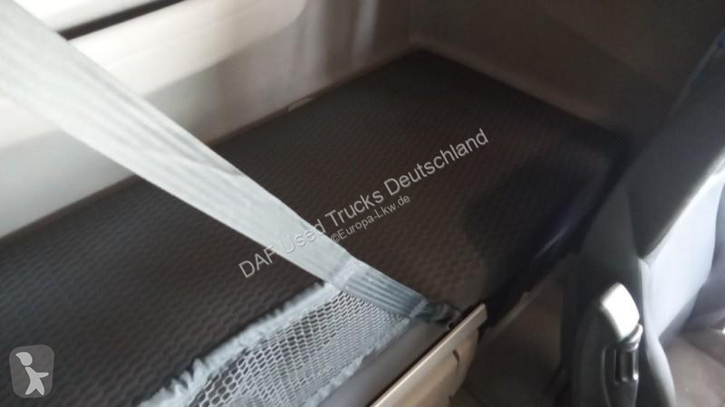 Влекач DAF 530 FT LOW DECK 4X2
