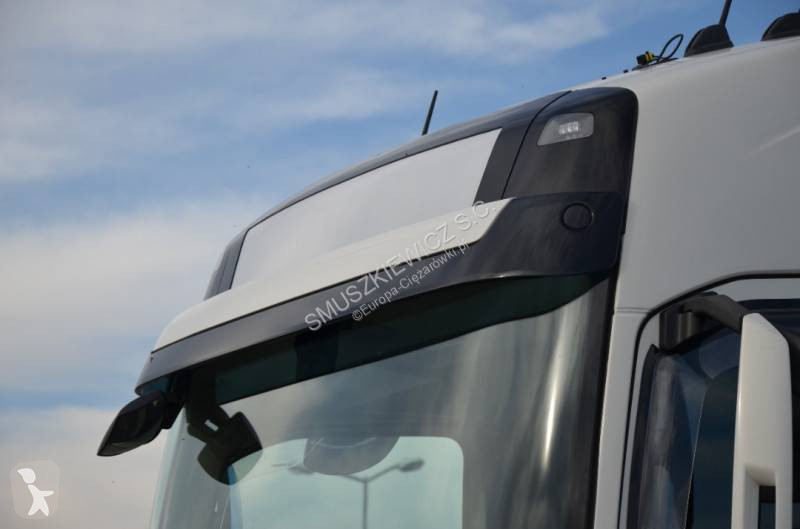 Cabeza tractora Volvo 500 Globetrotter