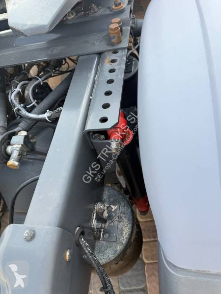 جرار Scania 520