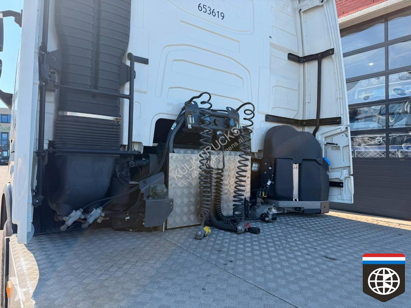جرار Volvo 500 Globetrotter XL 6X2/2 - PTO -...