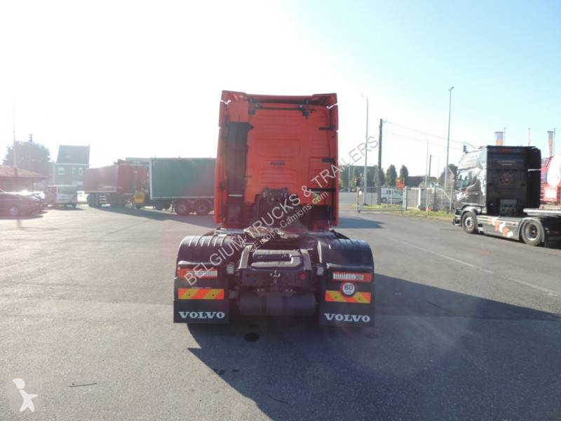 جرار Volvo 500