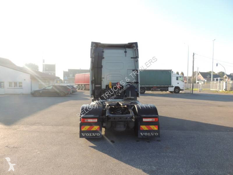 Cap tractor Volvo 460 Globetrotter
