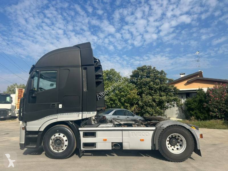 Ťahač Iveco 500