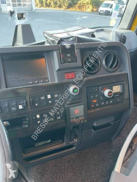 Renault 520 tractor unit