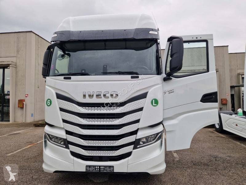 Iveco 530 tractor unit