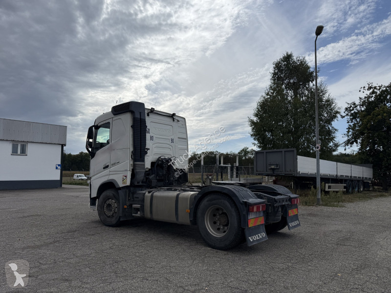 Cabeza tractora Volvo