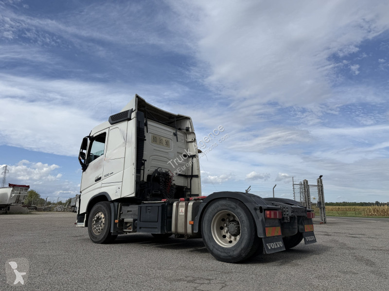 Cabeza tractora Volvo