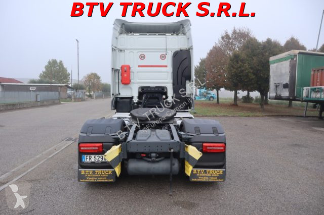 DAF XF tractor unit