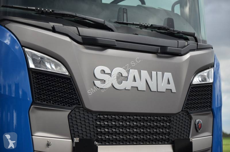 Scania 450 tractor unit