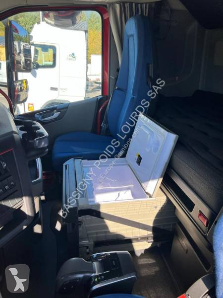 Volvo 500 Globetrotter  tractor unit