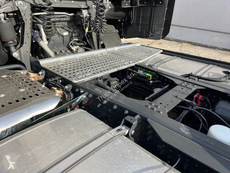 Iveco 500 tractor unit