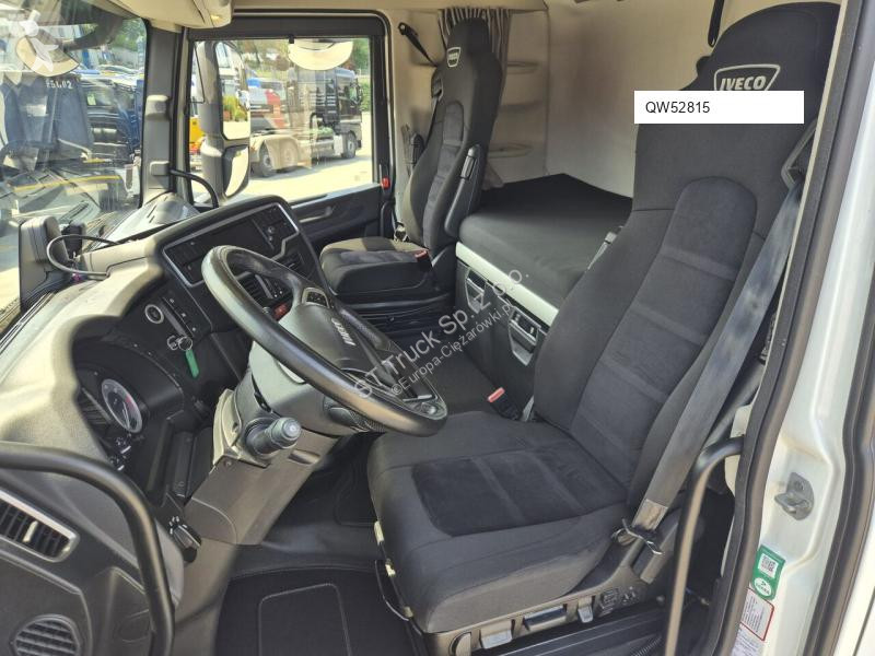 Iveco 460 LNG / STANDARD tractor unit