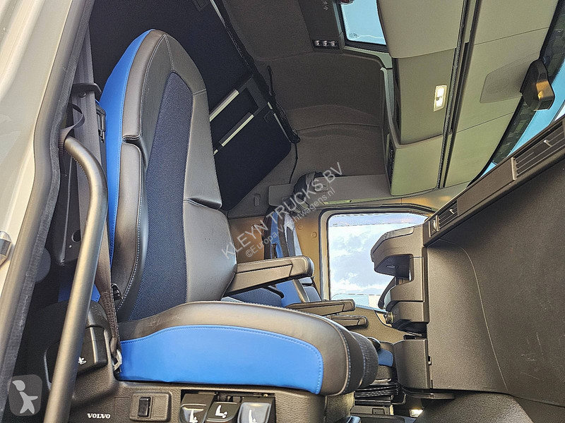 Volvo 500 XL tractor unit