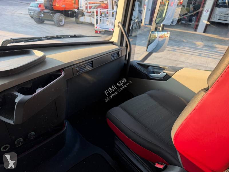 Traktor Volvo 500 Globetrotter