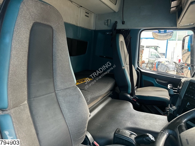 Tahač Volvo 460 EURO 6, 6x2, PTO, RHD