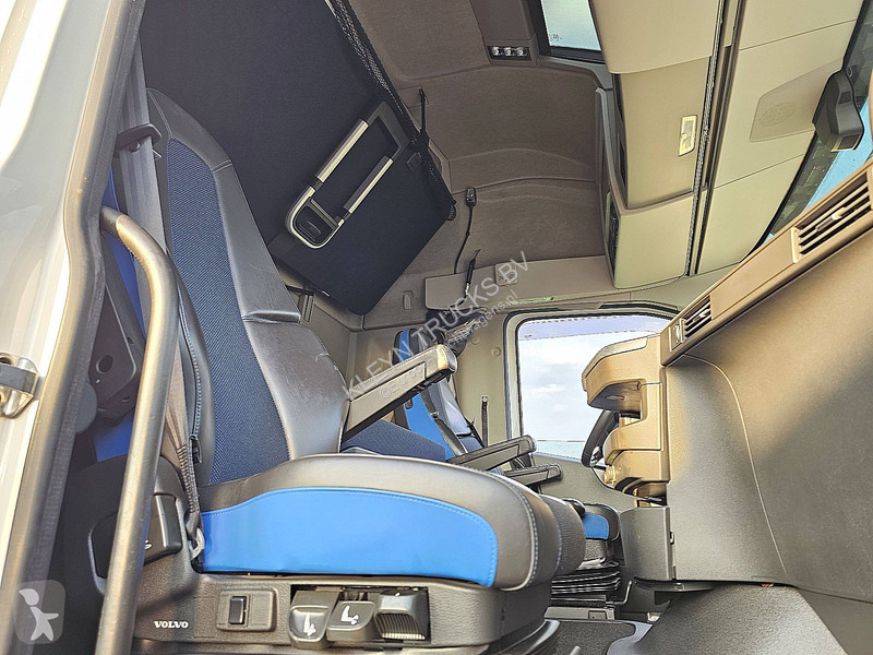 Volvo 500 XL tractor unit