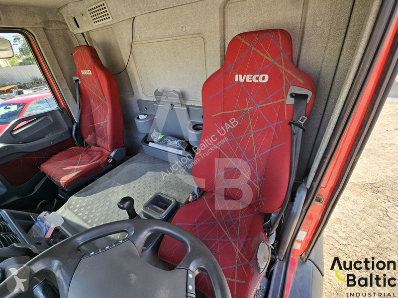 Iveco AD440S43 tractor unit