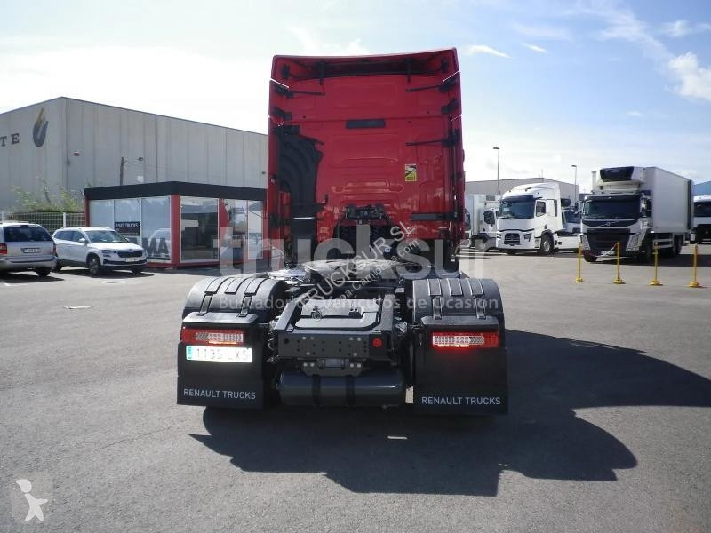 Traktor Renault T520 SLEEPER CAB