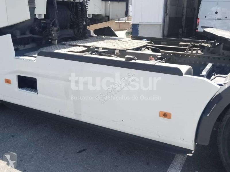 Renault T480 SLEEPER CAB tractor unit