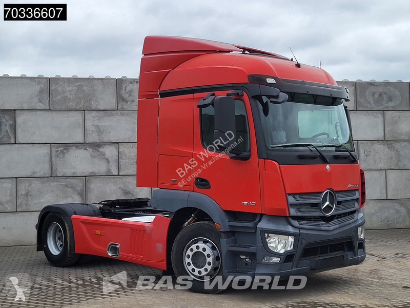 Nyergesvontató Mercedes 1840 4X2 StreamSpace...