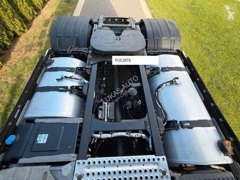 Renault T520 HIGH tractor unit