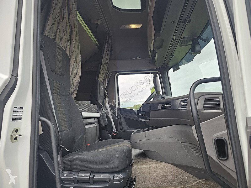 DAF N 480 tractor unit
