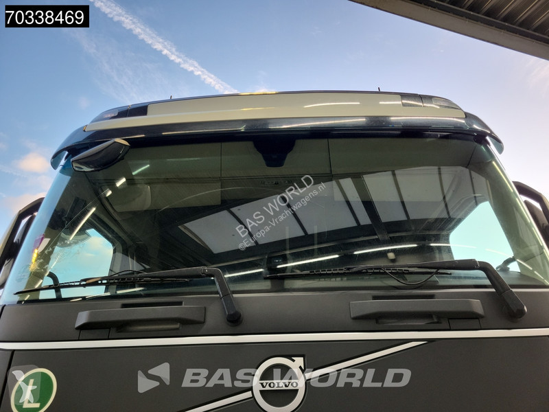 Tahač Volvo 500 4X2 XL 2x Tanks I-ParkCool ACC