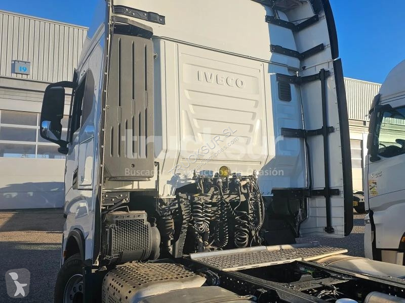 Tahač Iveco AS440S53T/P