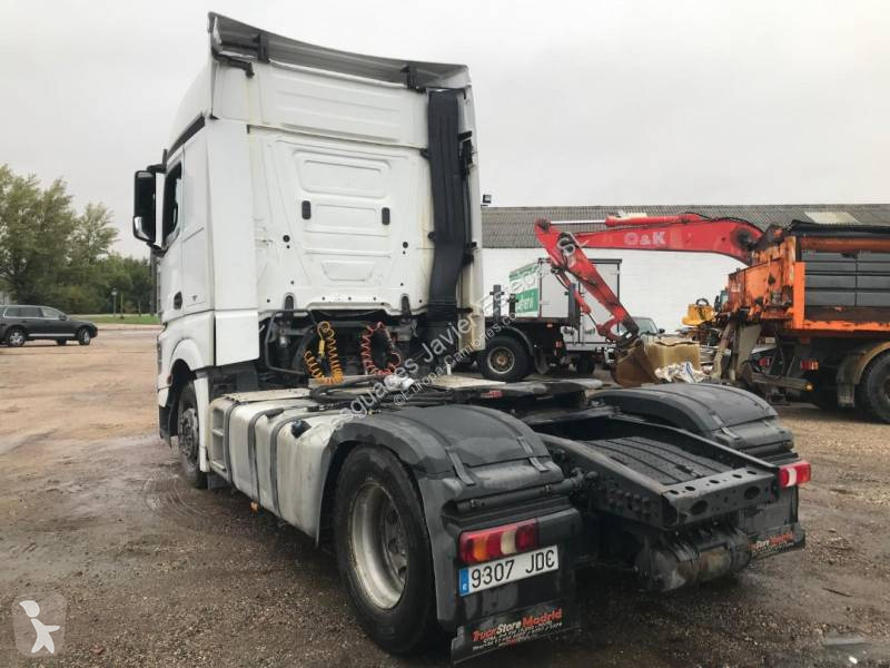 Mercedes 1845 LS tractor unit