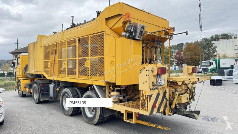Tahač Scania R142