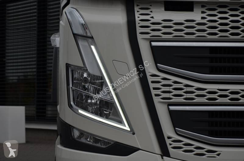 Nyergesvontató Volvo 500 Globetrotter