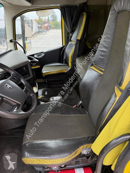 Tractor Volvo 650