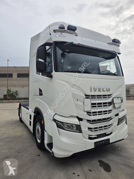 Traktor Iveco 570