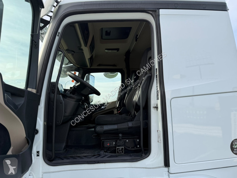 Cabeza tractora Mercedes  1845LS