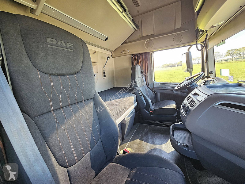 Nyergesvontató DAF 480
