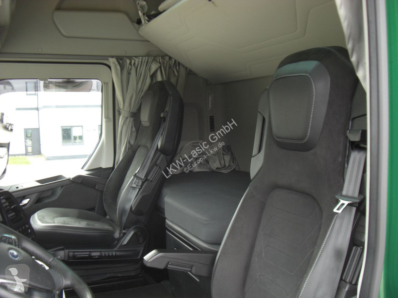 جرار Ford 500