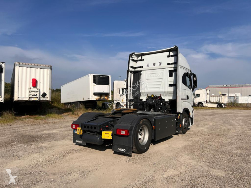 Tracteur Iveco 460
