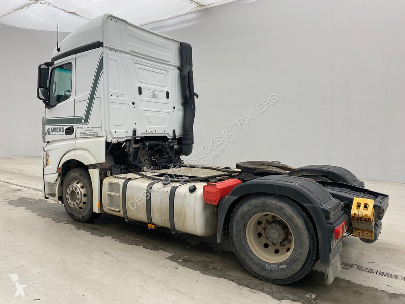 Traktor Mercedes 1843