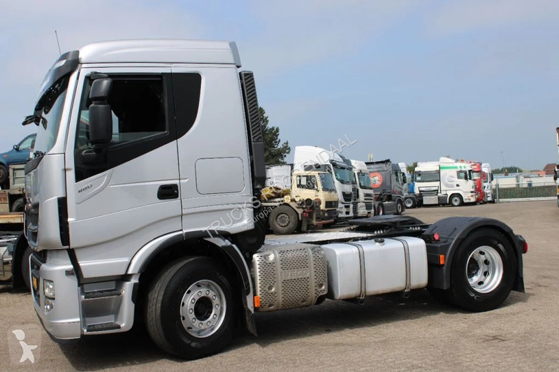 Trekker Iveco 460 + EURO 6 + 4 PIECES IN STOCK