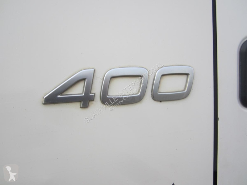 Tahač Volvo 440