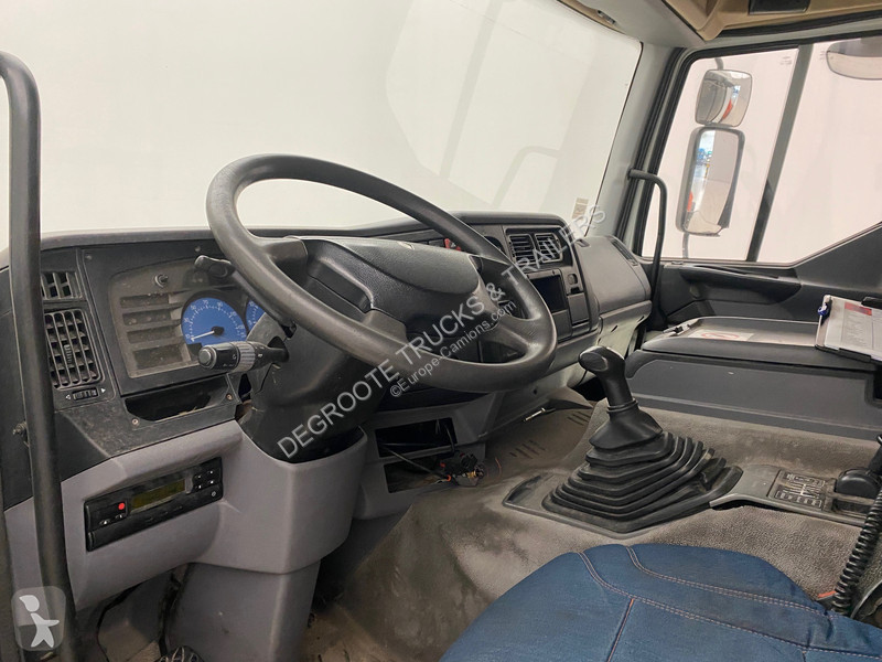 Traktor Renault 320 DCi