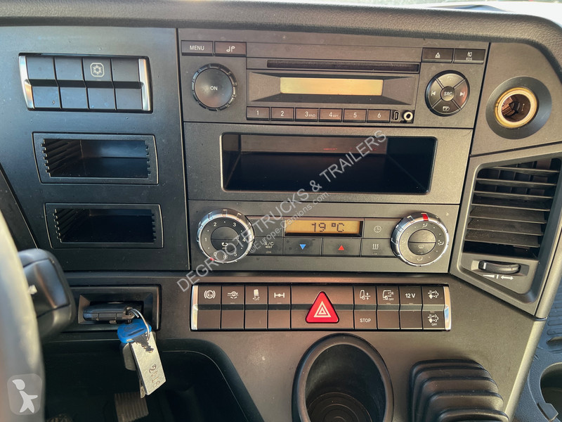 Traktor Mercedes 1845 BigSpace