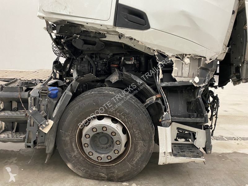 Tractor Iveco 460