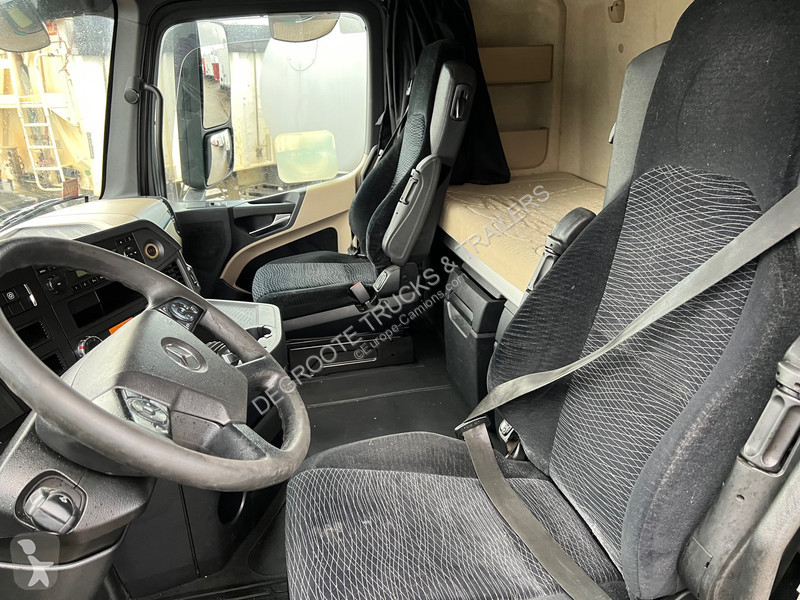 Traktor Mercedes 1845 BigSpace