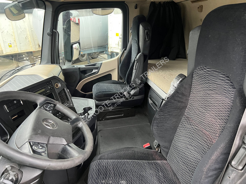 Traktor Mercedes 1845 BigSpace